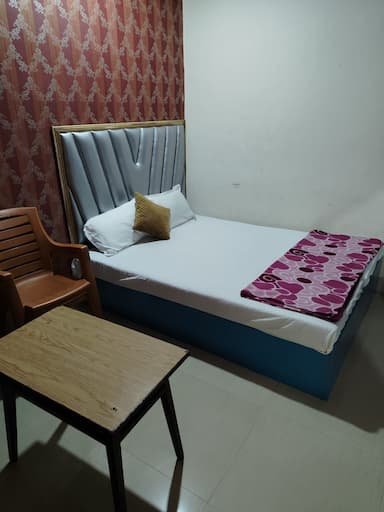 Oxy Hotel Savera